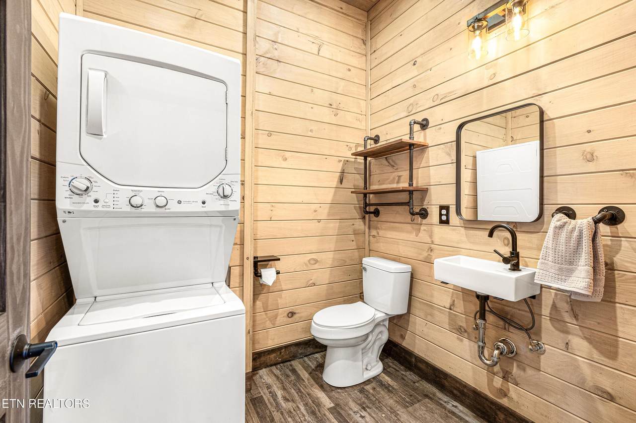 518 Ski Mountain Rd - Photo 1