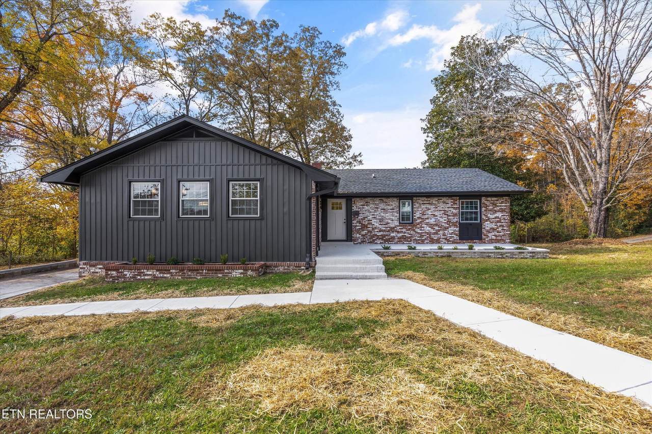 100 Pearl Rd - Photo 1