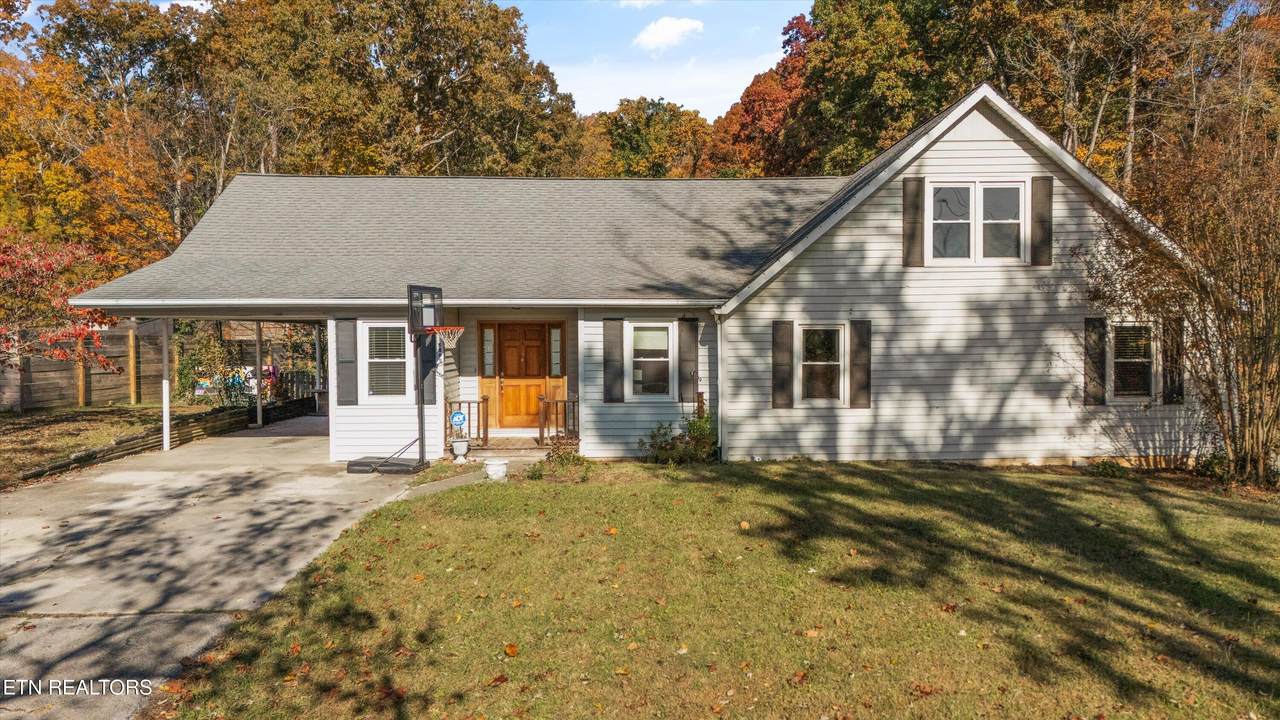 3805 Valley View Drive - Photo 1