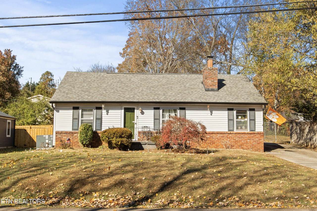 2207 Fenwood Drive - Photo 1