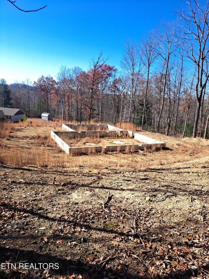  Evelyn Pvt Drive - Photo 1