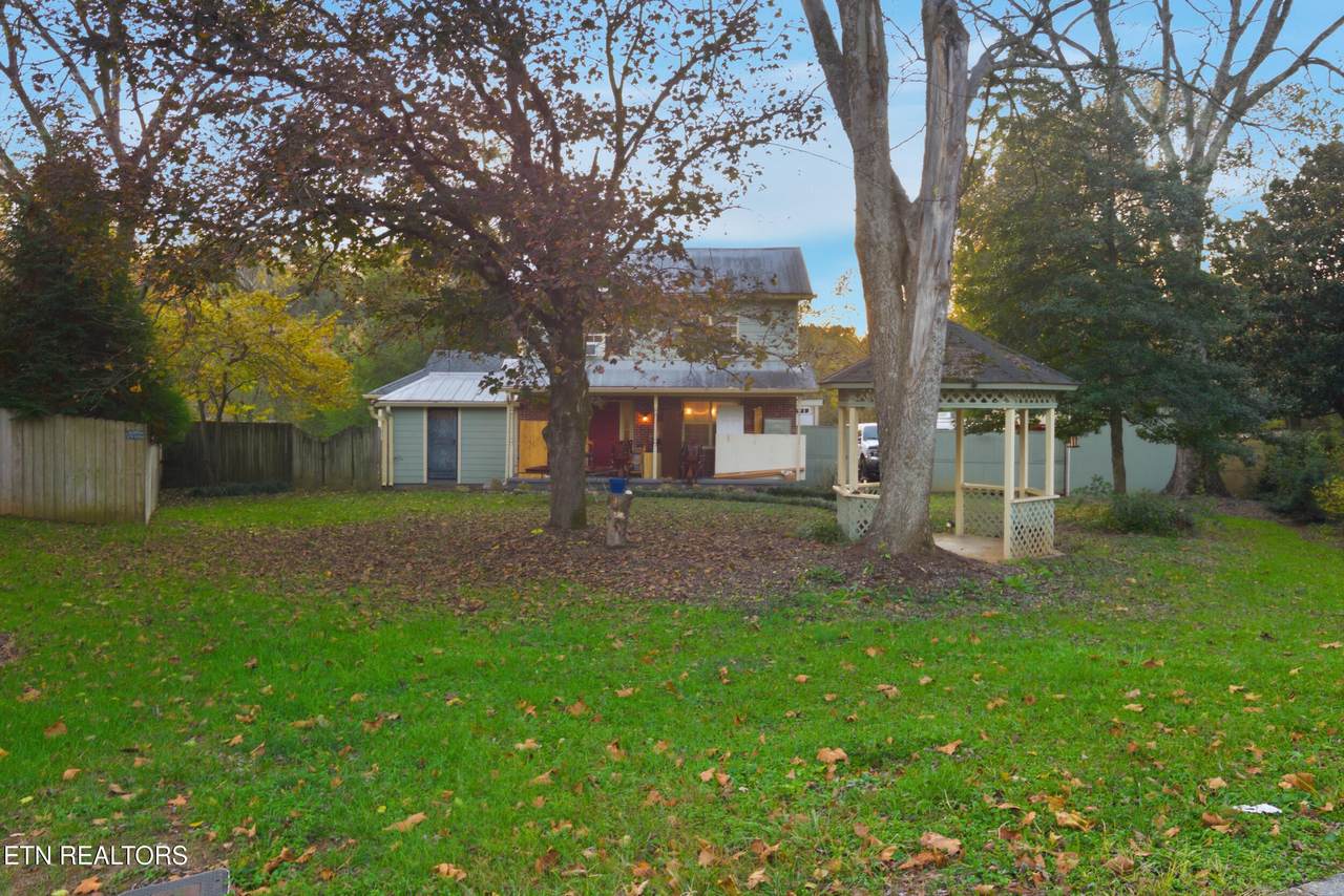 1134 Wallace Rd - Photo 1