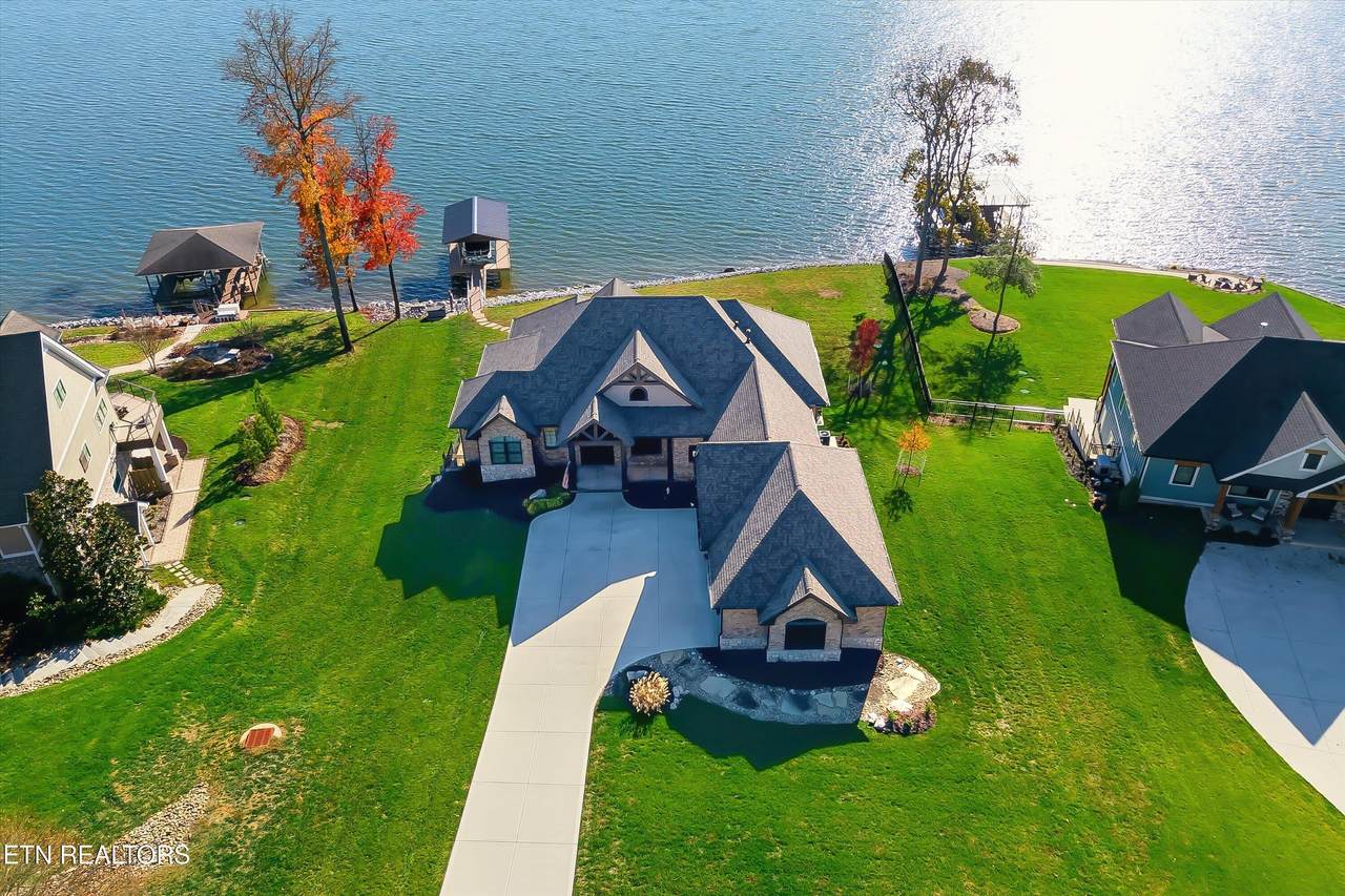 303 Shore Drive - Photo 1