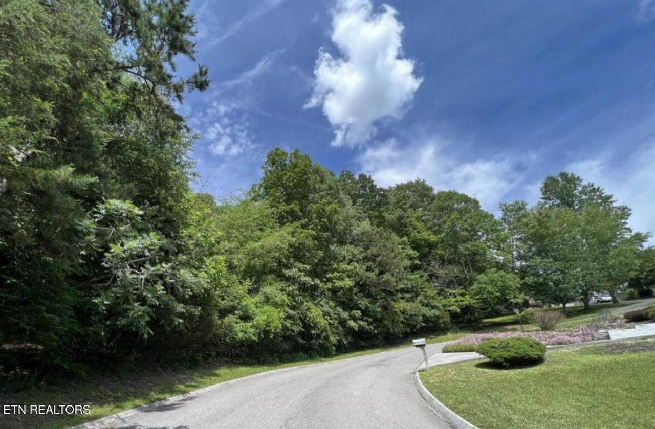 Lot 8 Presidential Blvd - Photo 1