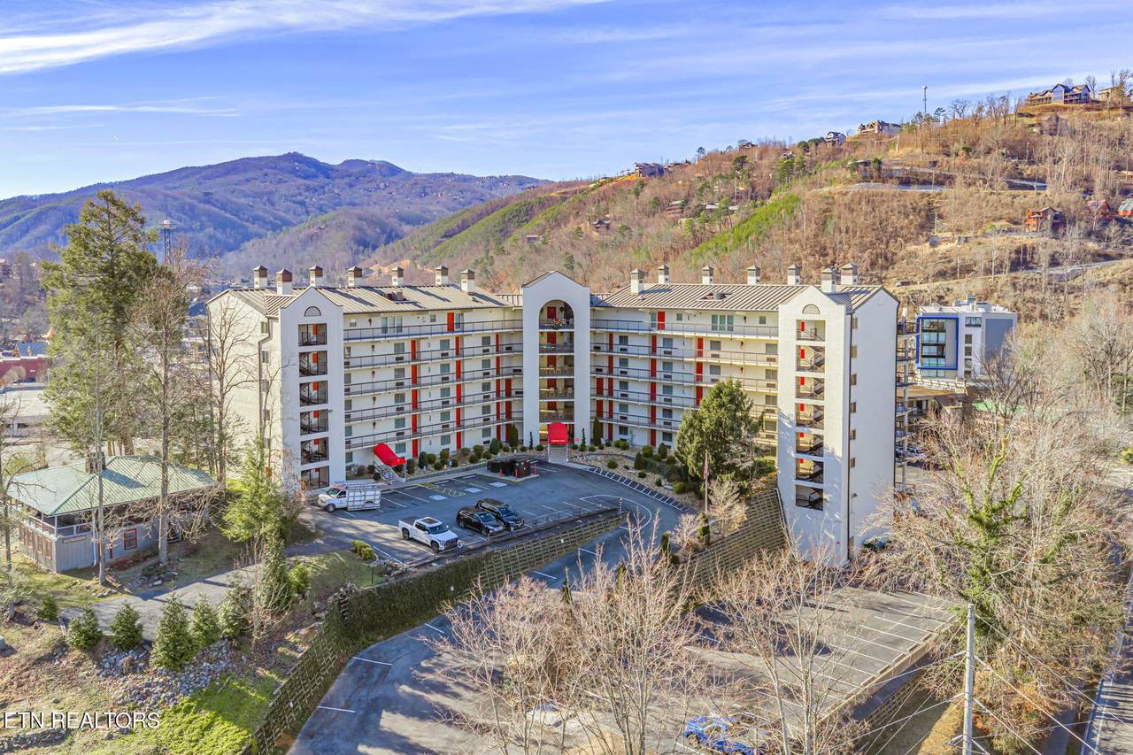 102 Baskins Creek Bypass - Photo 1