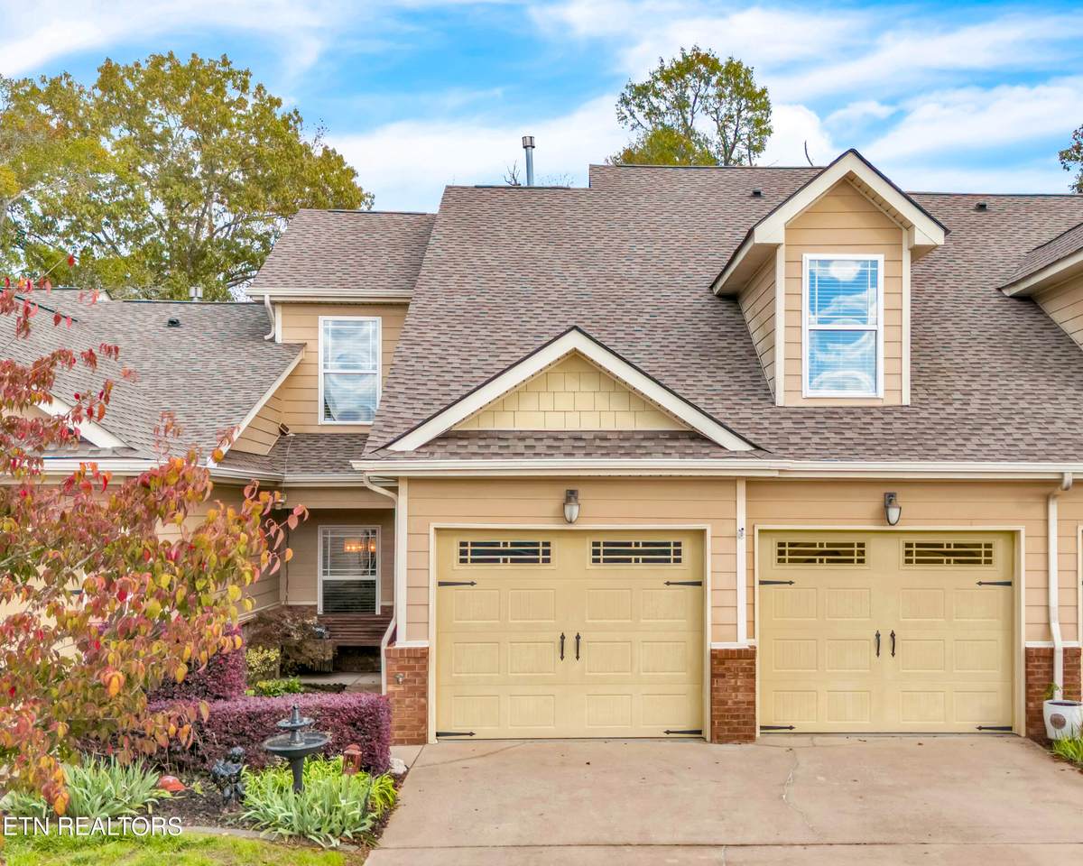 5414 Mandarin Circle - Photo 1