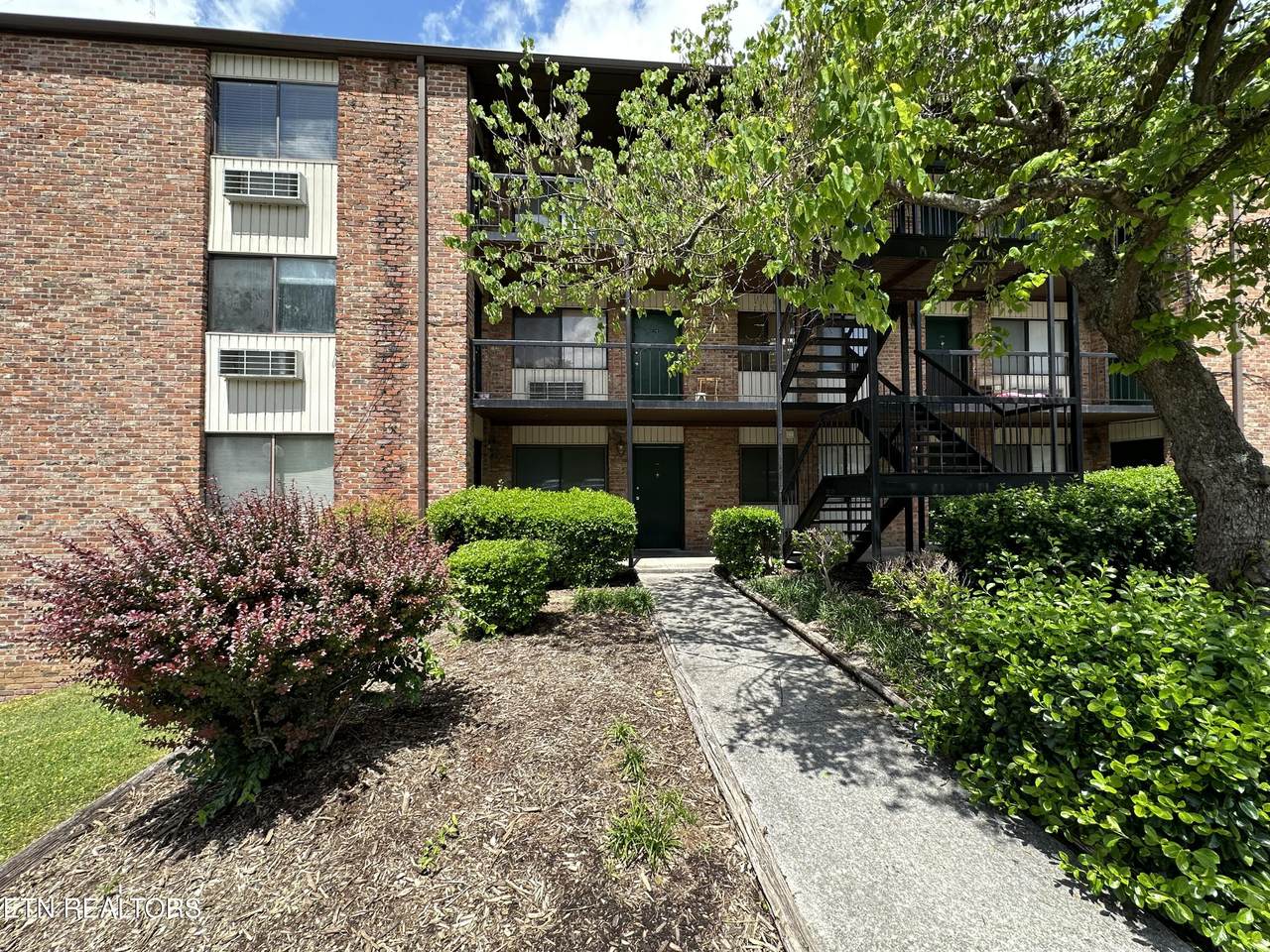 2718 Painter Ave - Photo 1