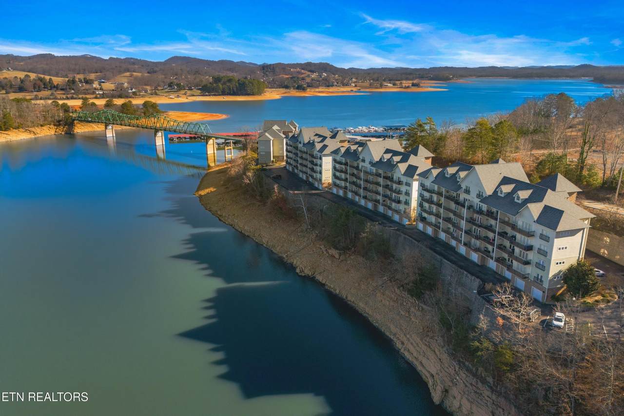 432 Sandpiper Lane - Photo 1