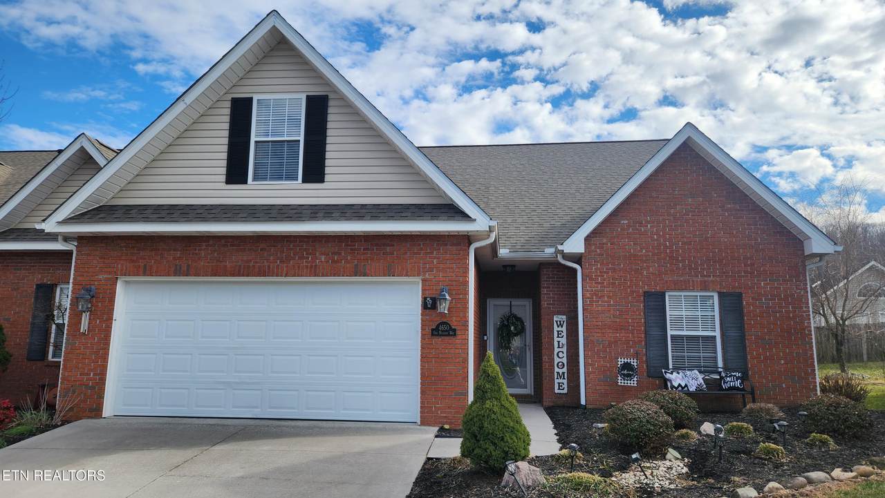 4650 Oak Meadow Way - Photo 1