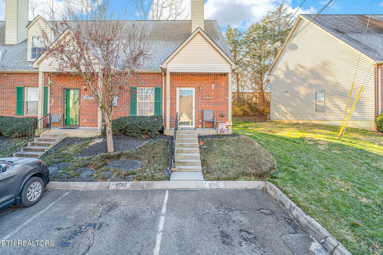 6929 Kings Crossing Way - Photo 1