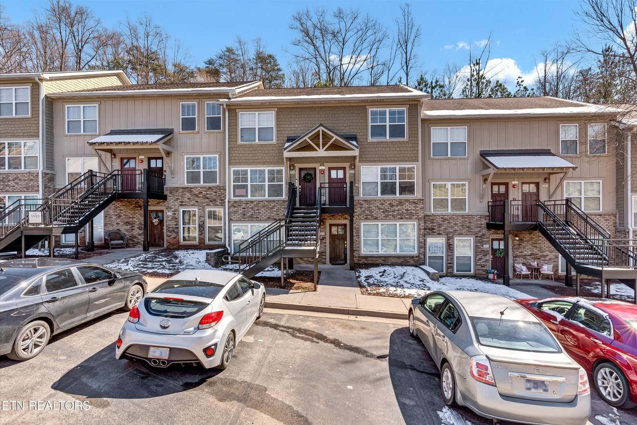3918 Cherokee Woods Way - Photo 1