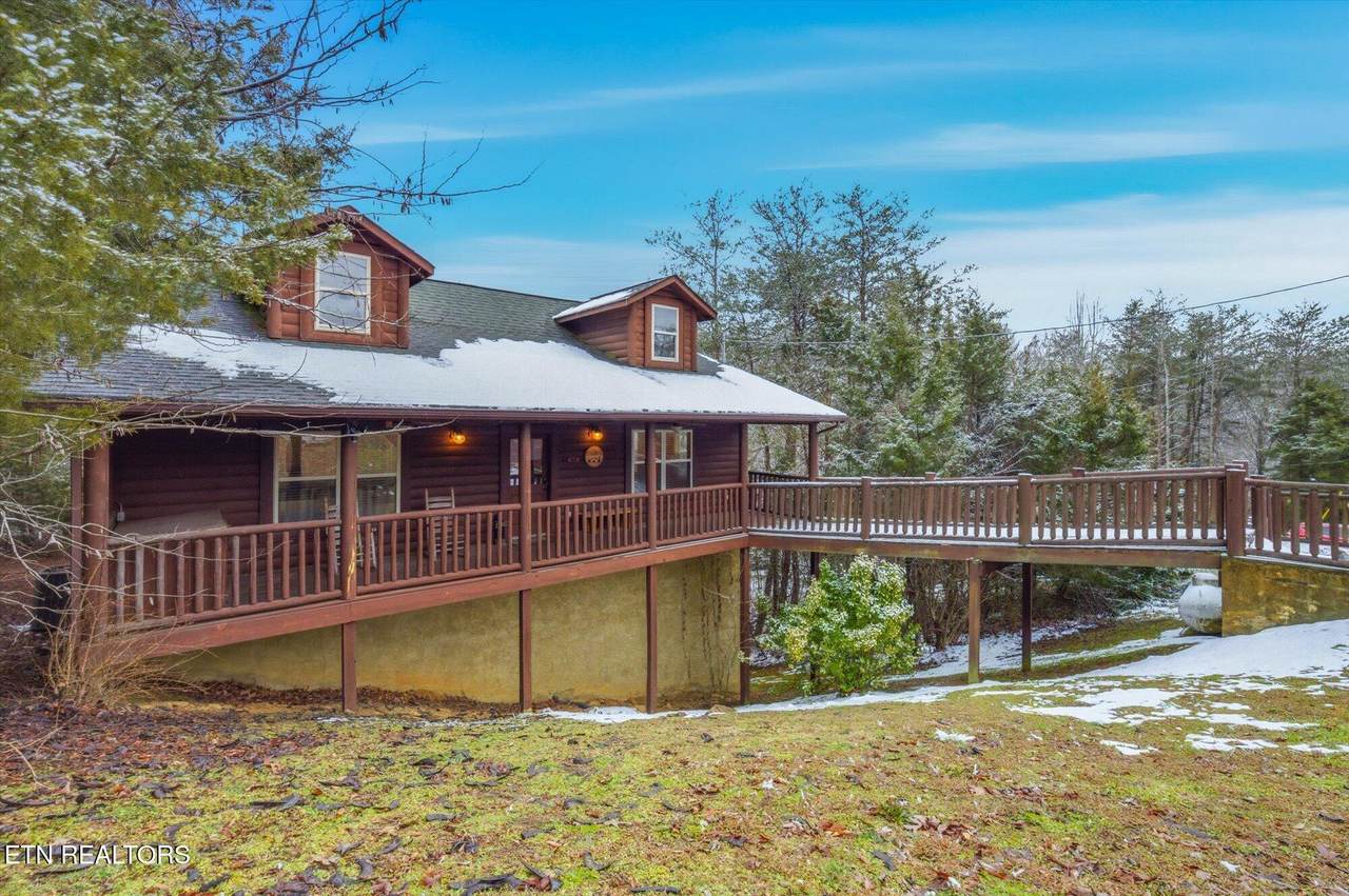 1960 Oakmont Drive - Photo 1
