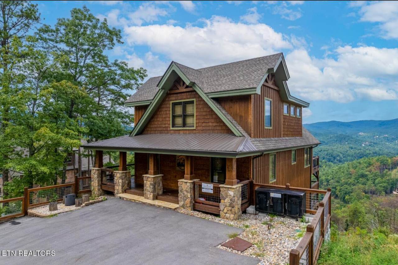 2520 Mountain Holly Way - Photo 1