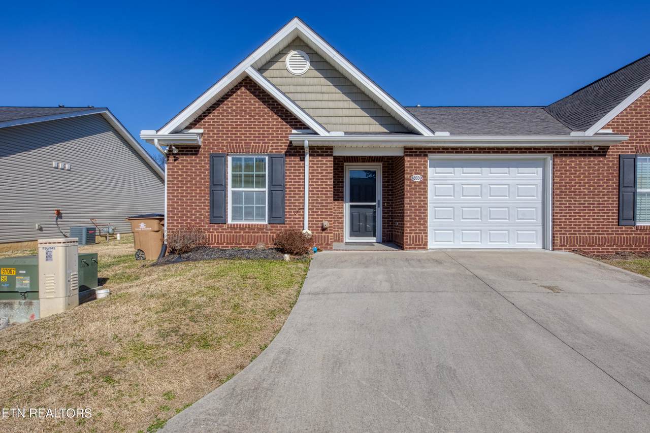 5030 White Petal Way - Photo 1