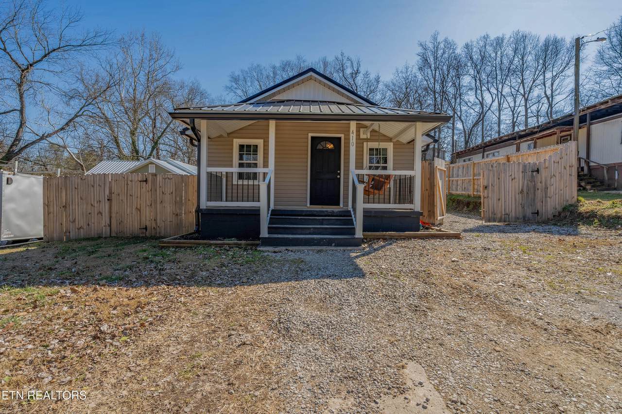 410 Douglas Ave - Photo 1