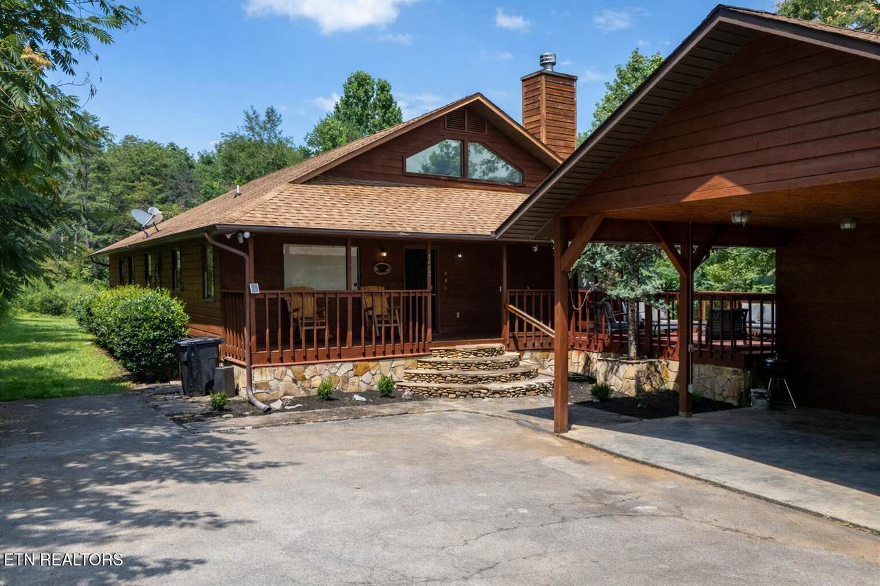 1463 Red Cedar Lane - Photo 1