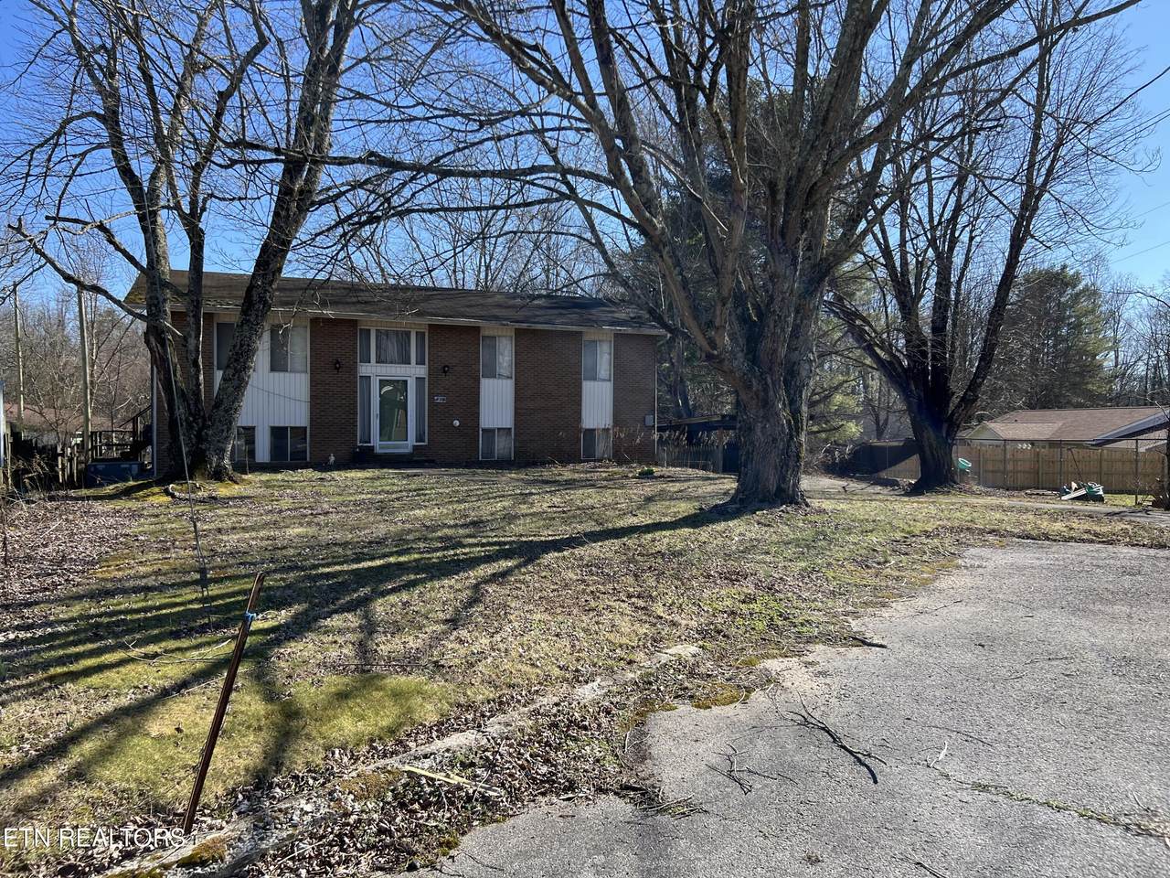 978 Camp St - Photo 1