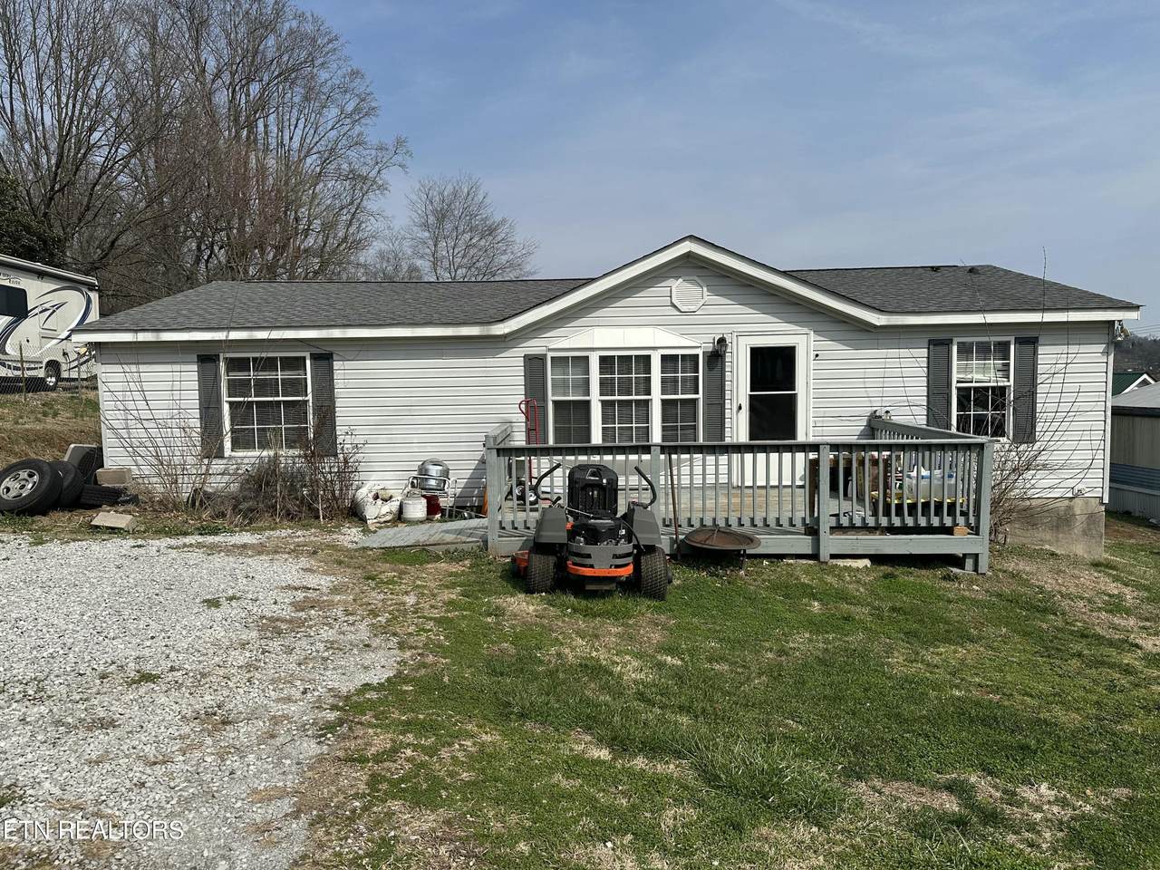 408 Rathburn St - Photo 1