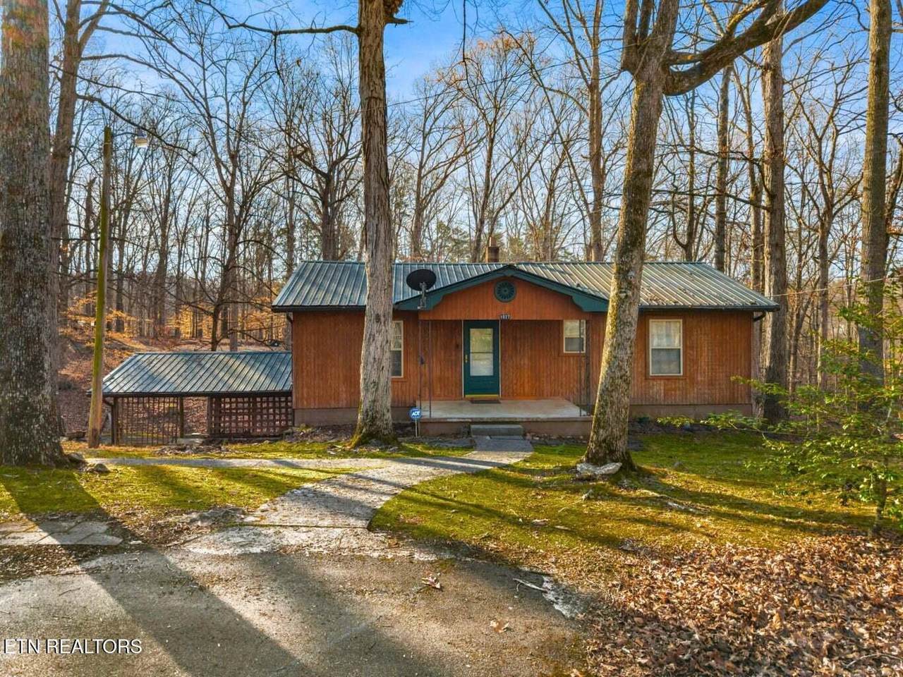 1027 Dean Circle - Photo 1