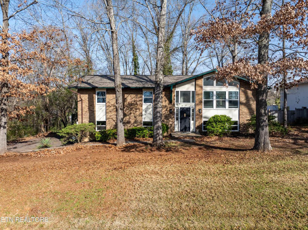 1029 Lovell View Drive - Photo 1