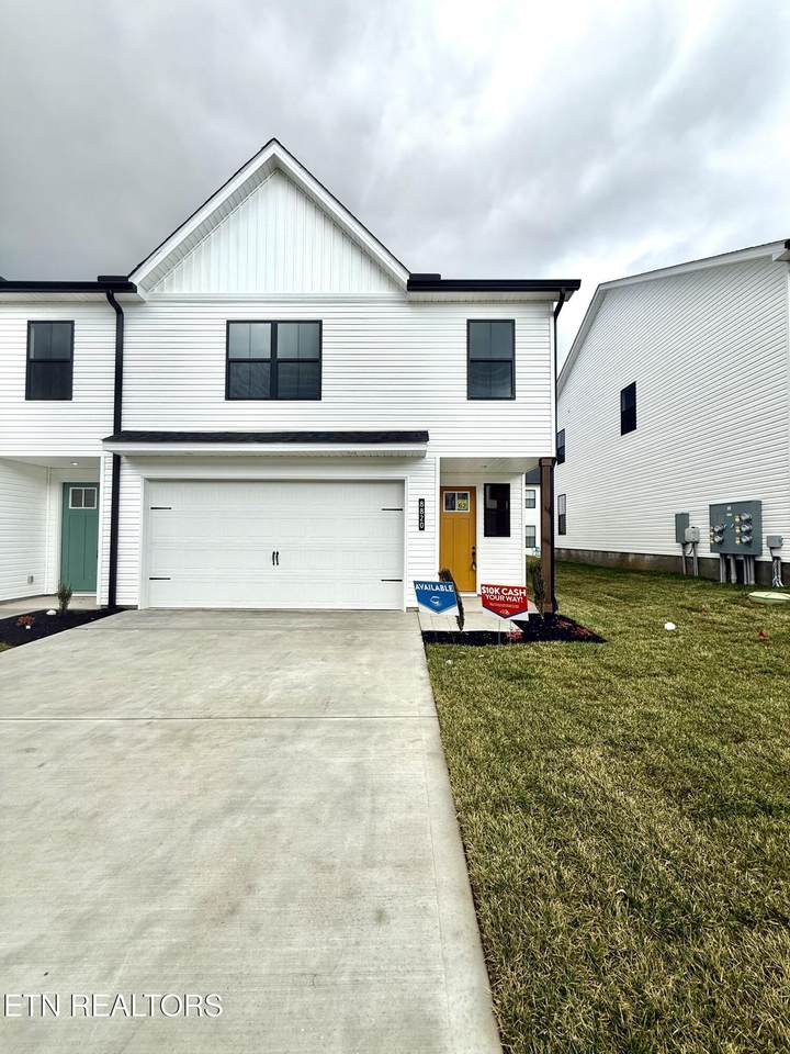 8820 Chapman Trace Way - Photo 1