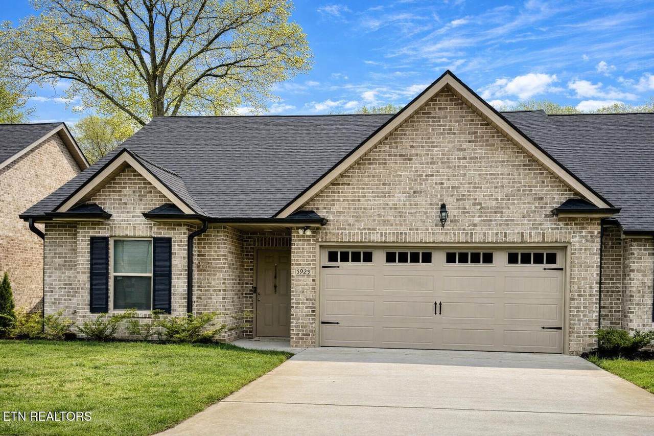 5925 Knox Hill Way - Photo 1