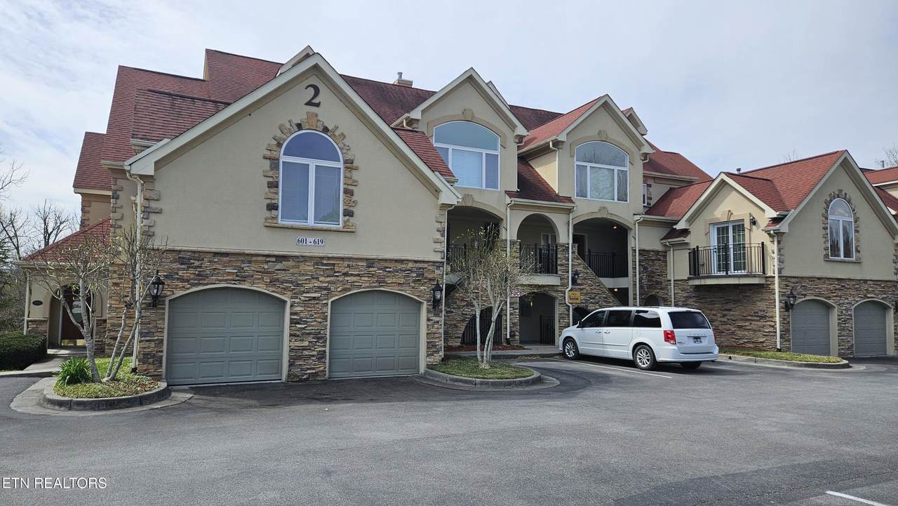 615 River Place Way - Photo 1