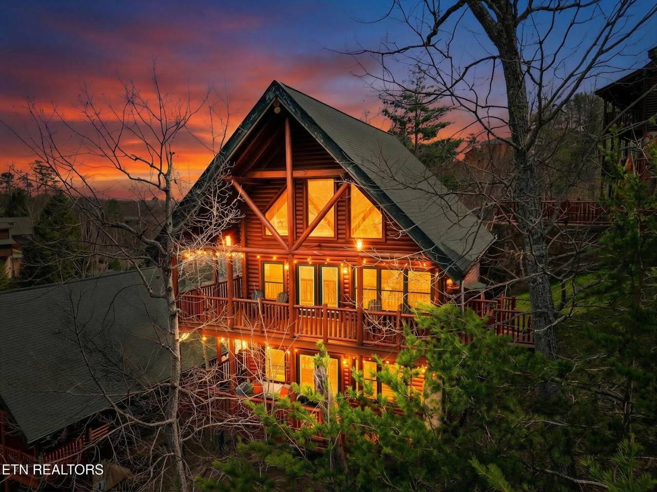 1723 Summit View Way - Photo 1