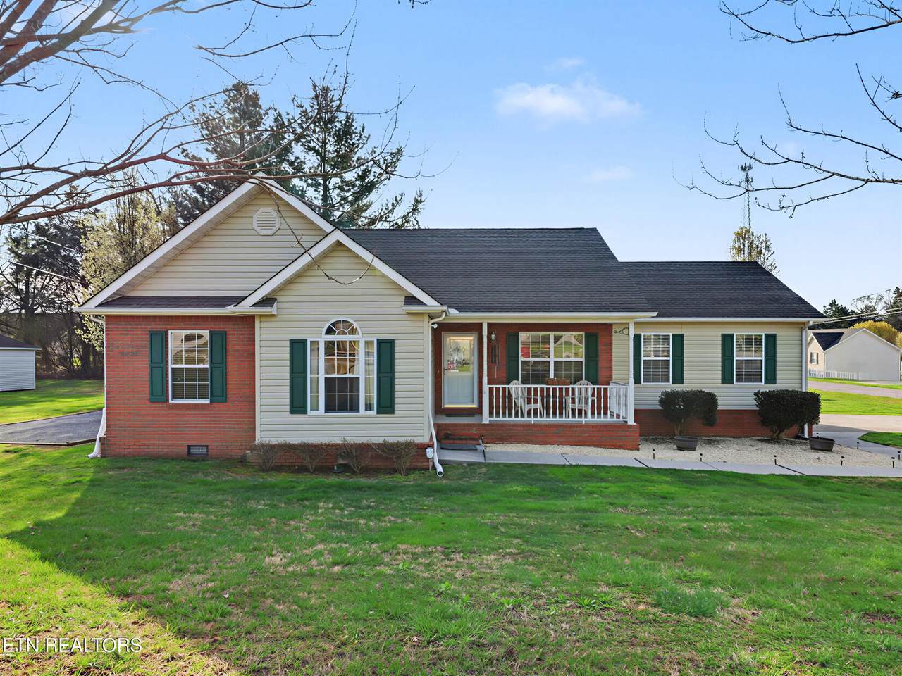 225 Acorn Drive - Photo 1