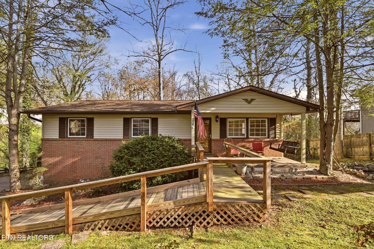 427 Sherwood Estates Circle - Photo 1