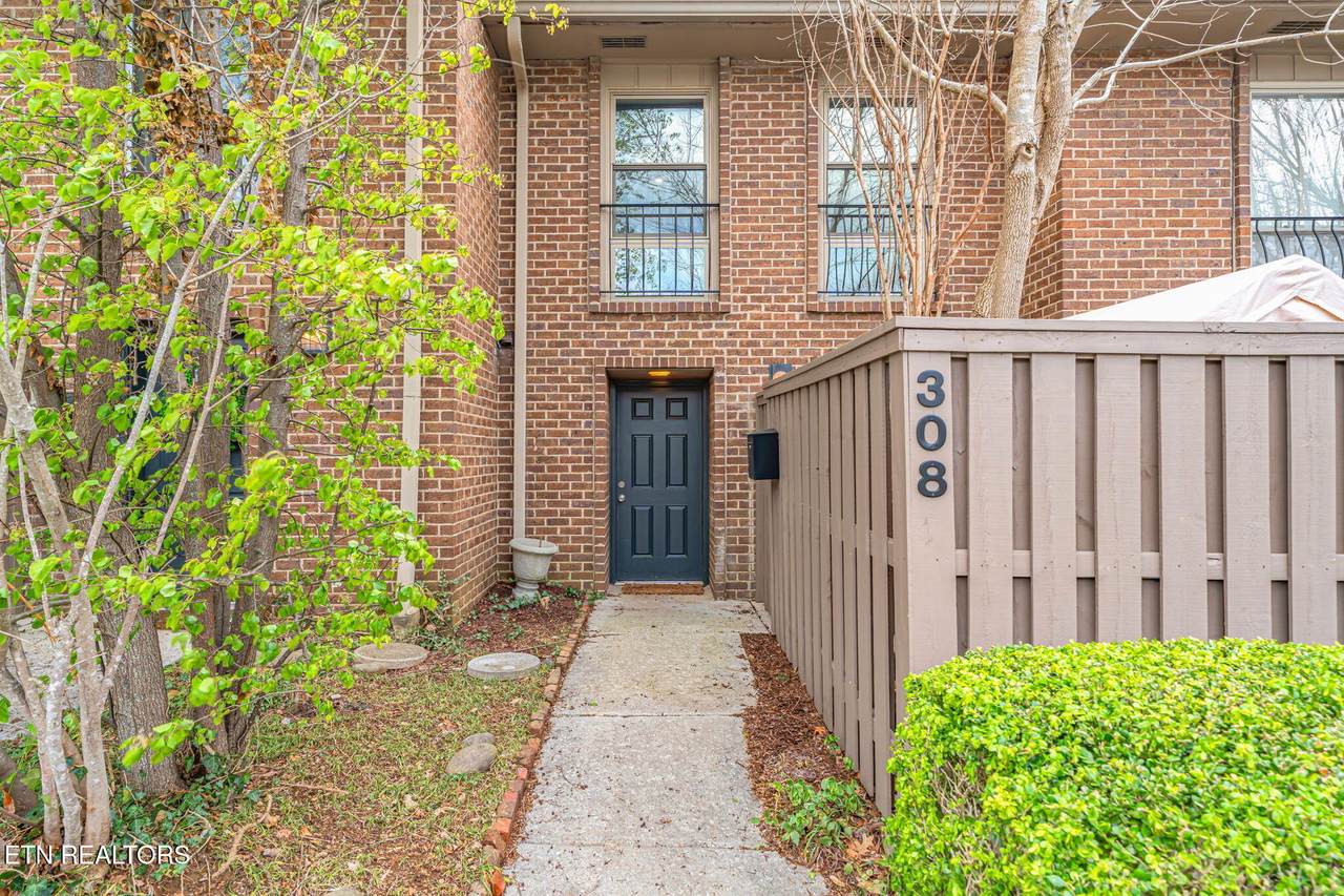 3636 Taliluna Ave - Photo 1