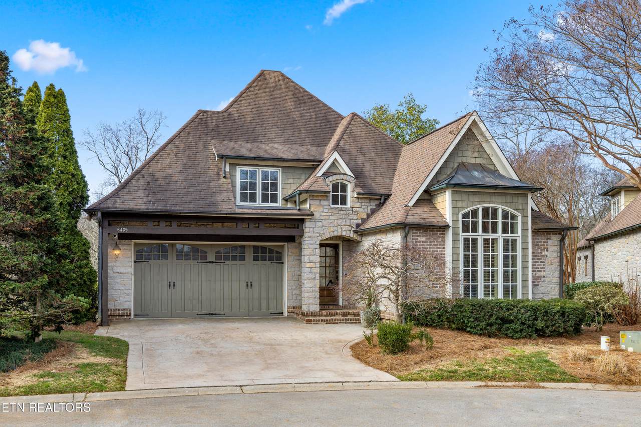 6439 Cobblecreek Way - Photo 1