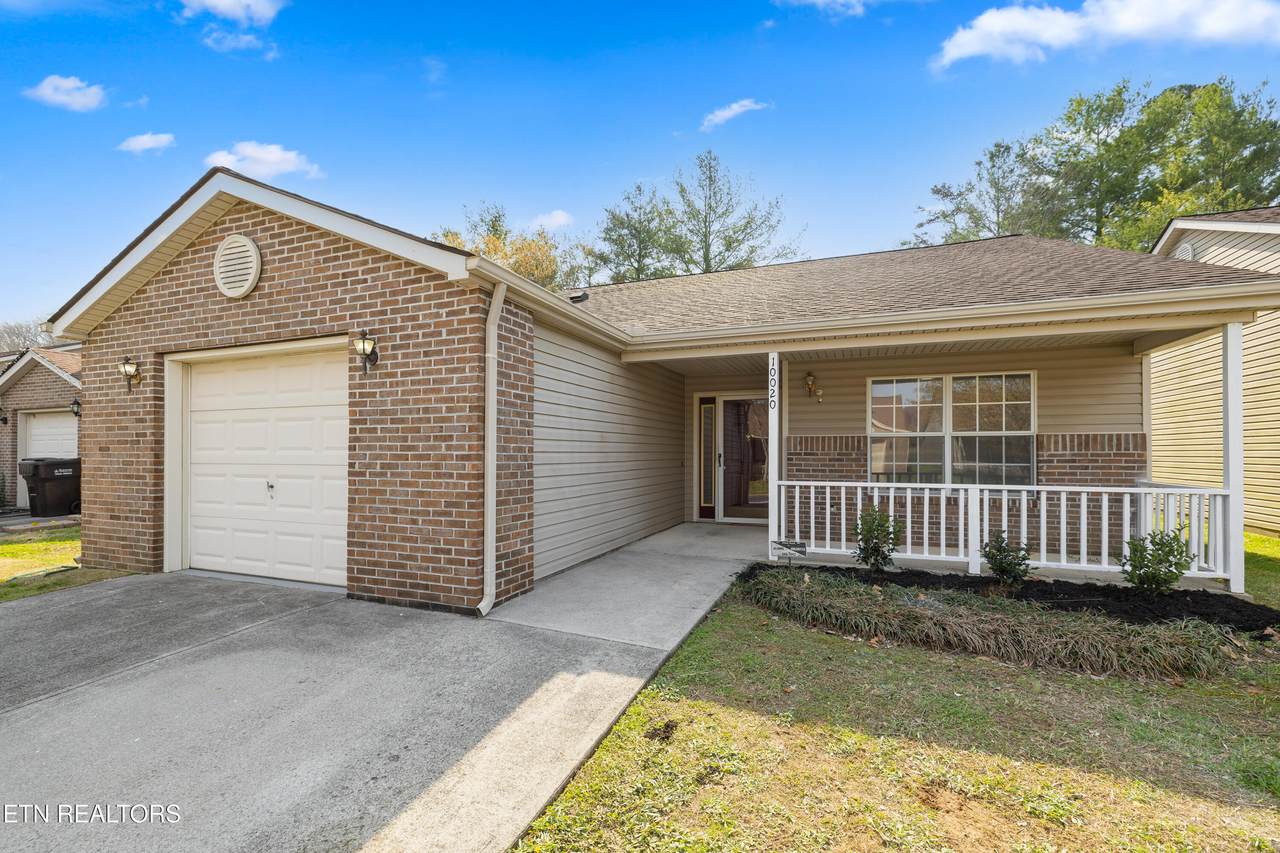 10020 Gate Post Way - Photo 1