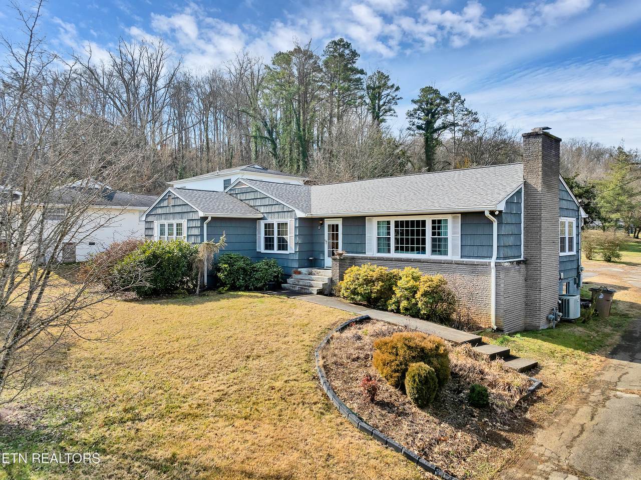 409 Bridge View Rd - Photo 1