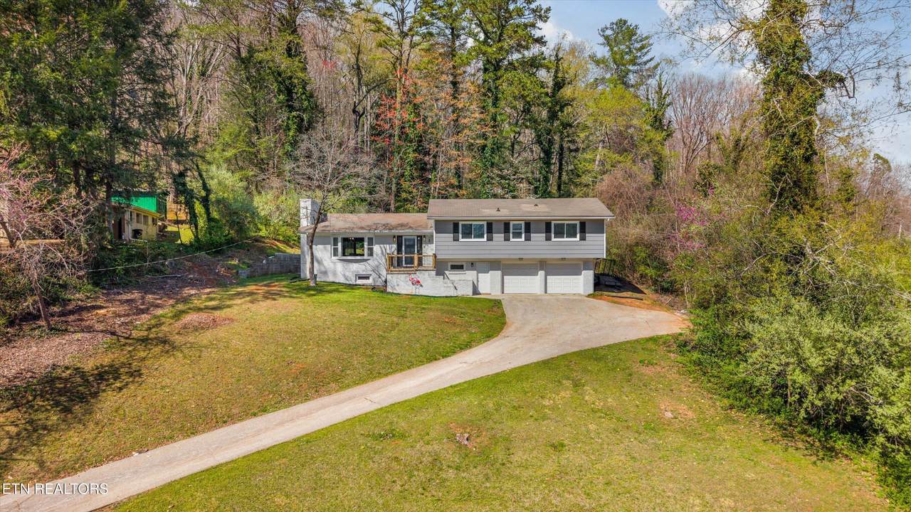 102 Canterbury Rd - Photo 1