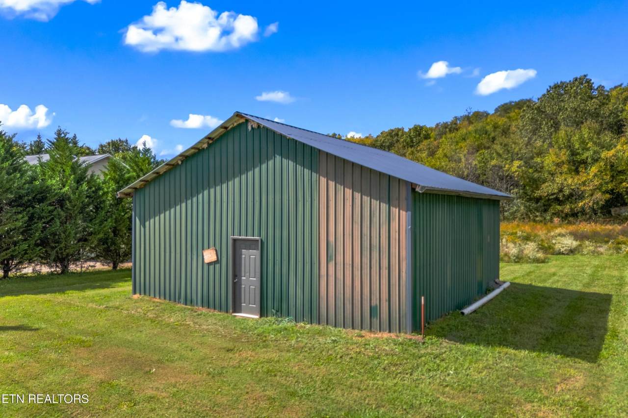 465 Livingston Rd - Photo 1