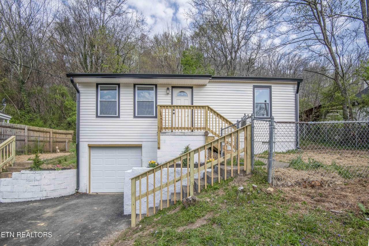 3221 Greenway Drive - Photo 1