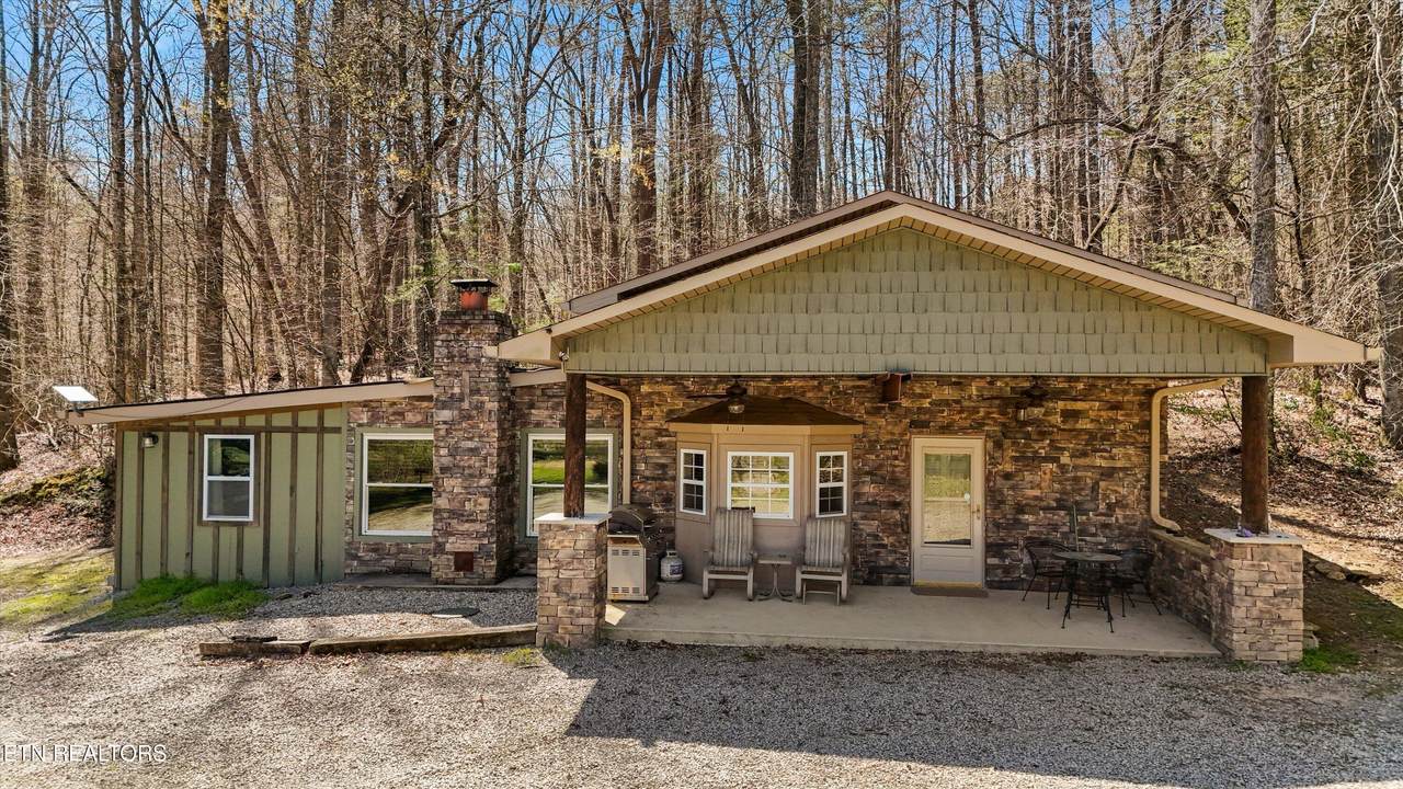 1525 Cove Lane - Photo 1