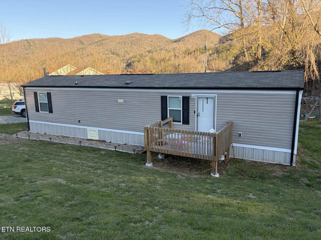 328 Old Pike Hwy - Photo 1