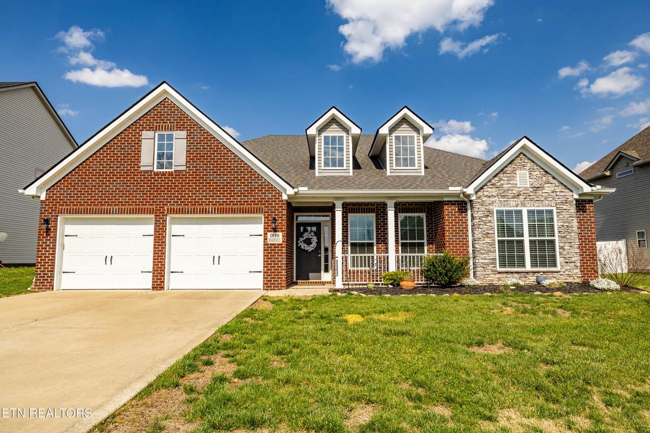 908 Brookwood Lane - Photo 1