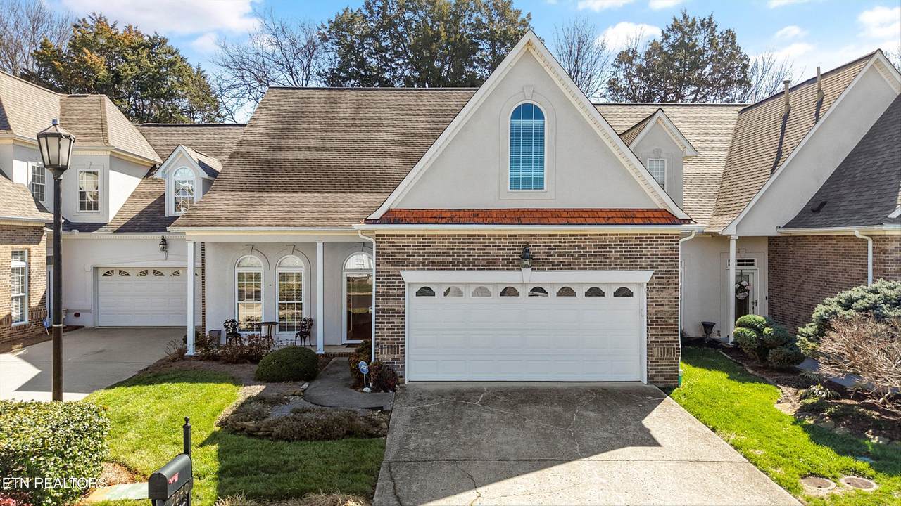 5240 Tazewell Pointe Way - Photo 1