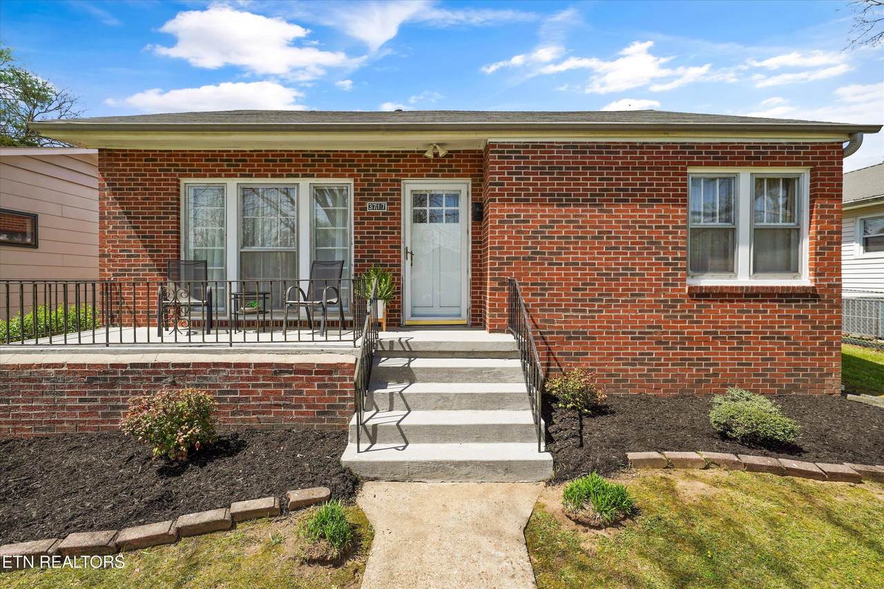 3717 Speedway Circle - Photo 1