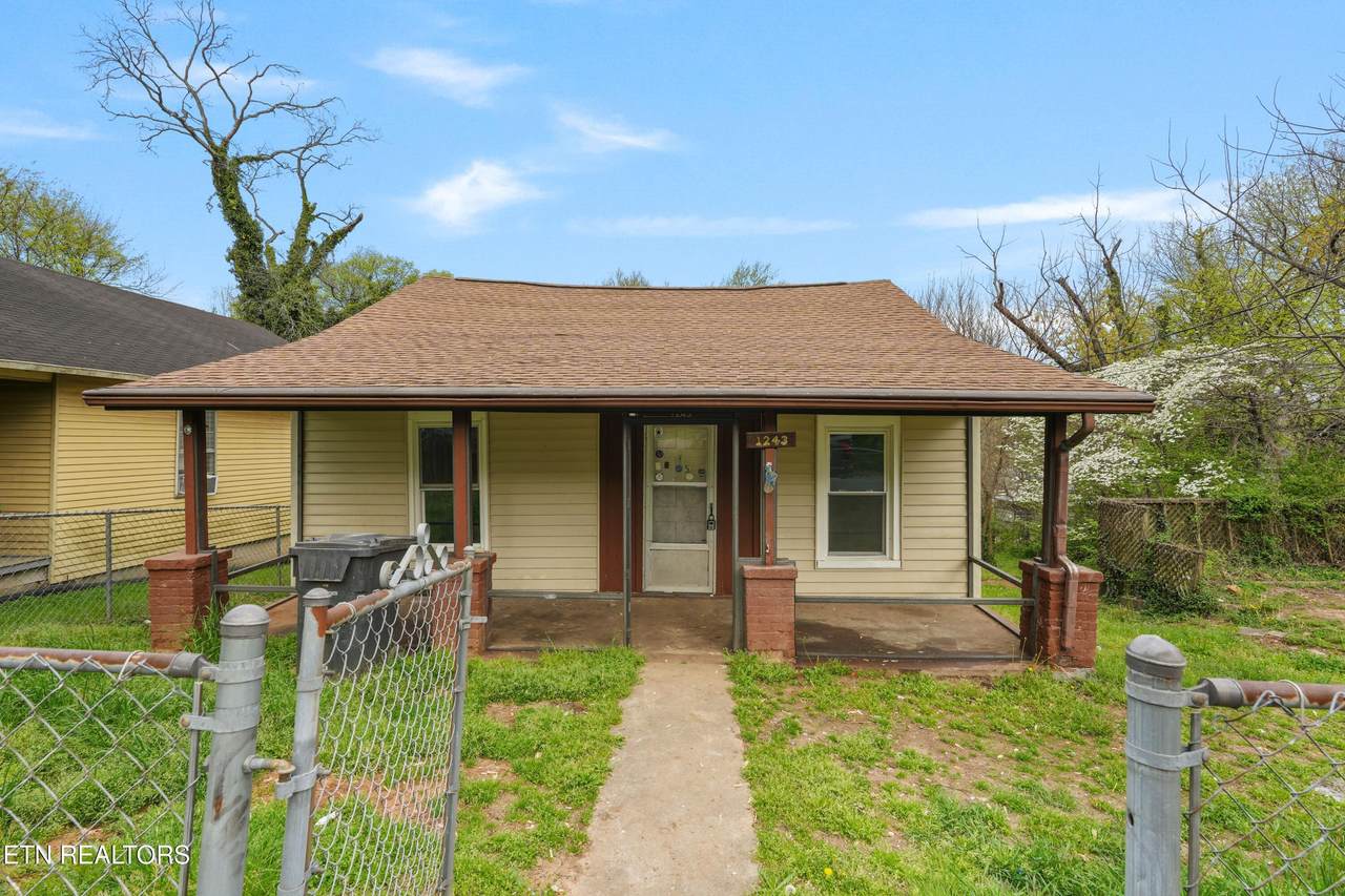 1243 Iredell Ave - Photo 1