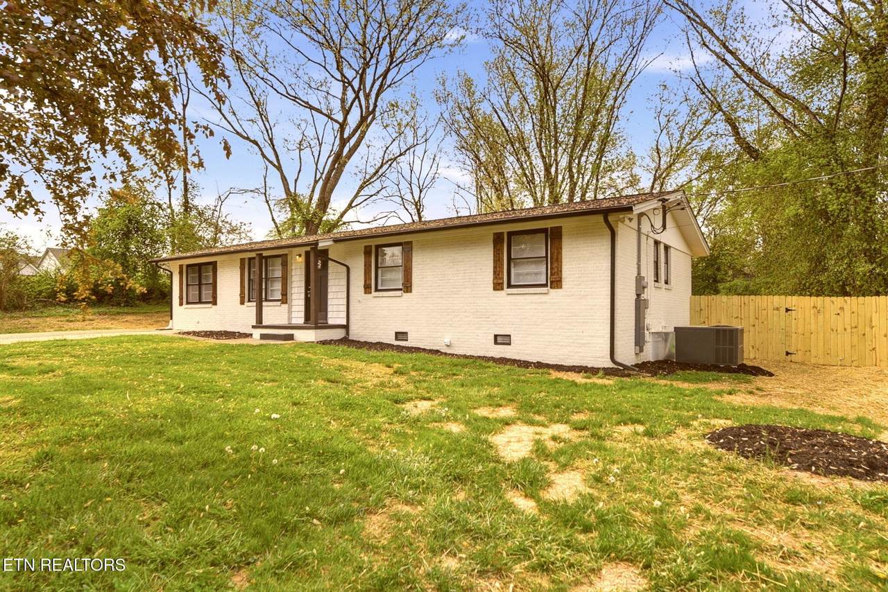 3325 Lobetti Rd - Photo 1
