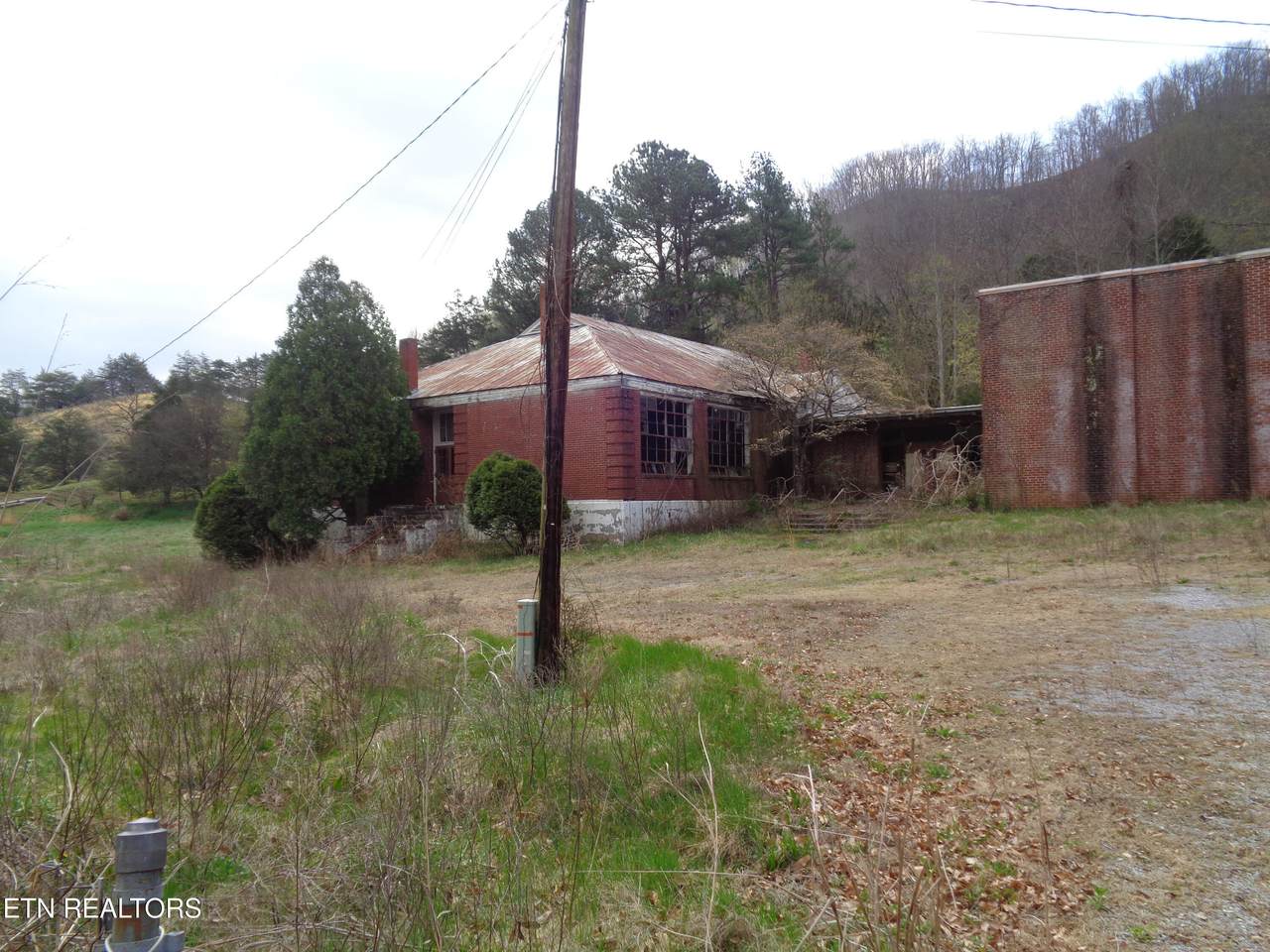 7918 Kyles Ford Hwy - Photo 1