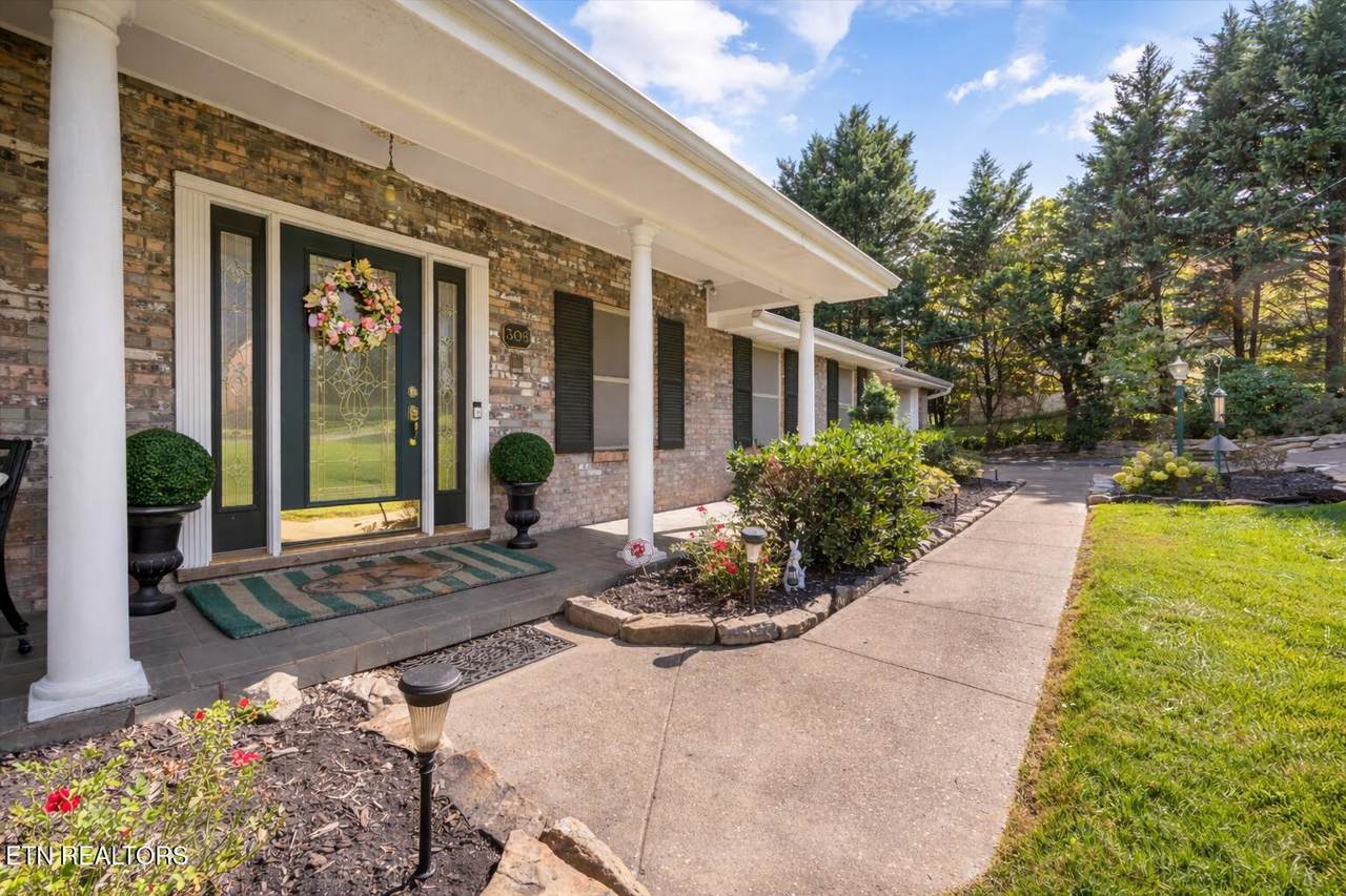 308 Norfolk Drive - Photo 1