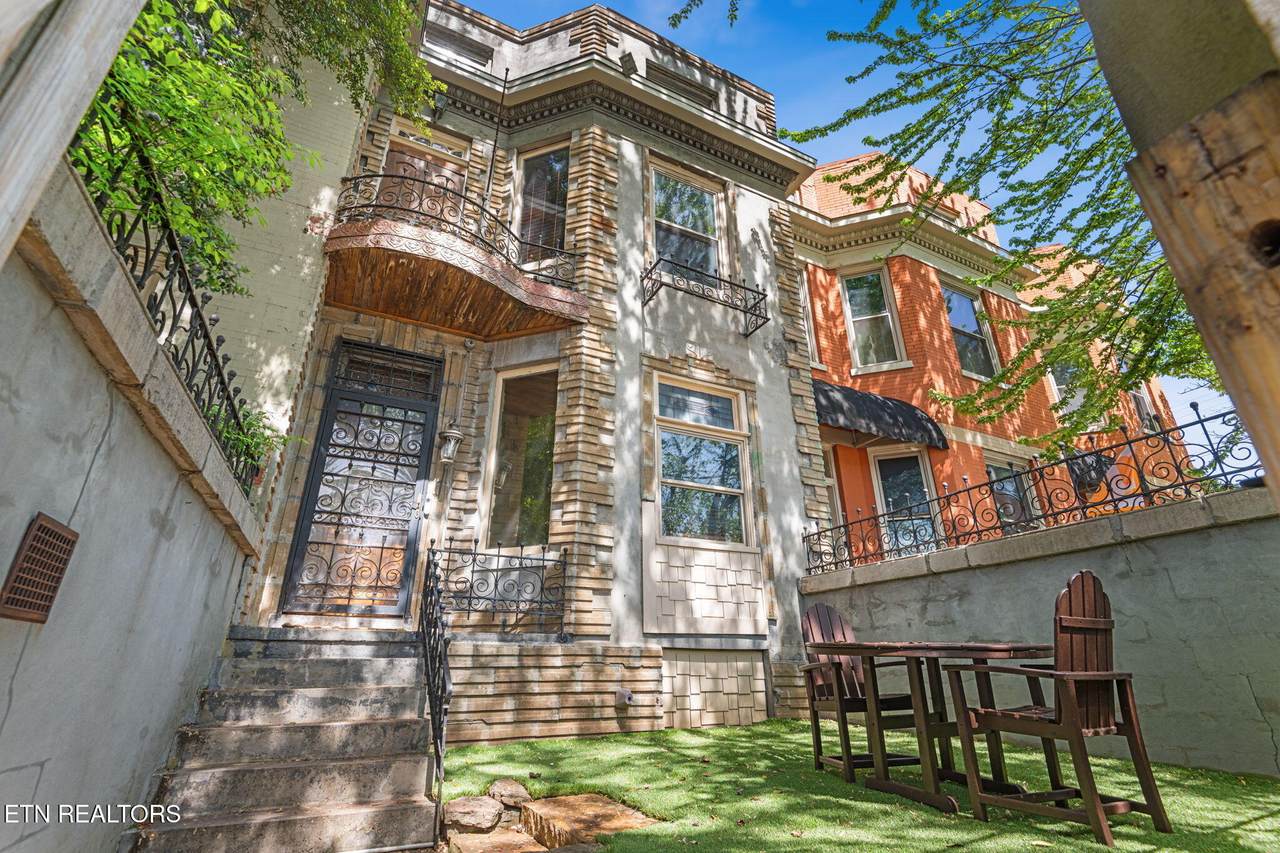 105 5Th Ave - Photo 1