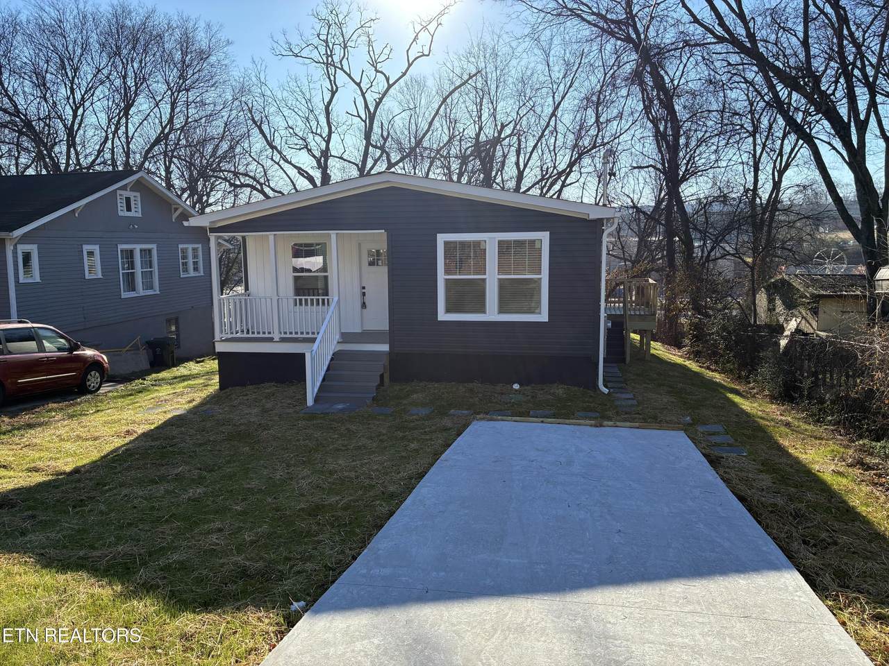 3114 Browning Ave - Photo 1