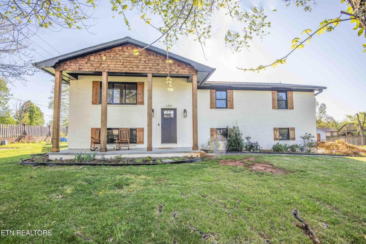 1207 Lenore Lane - Photo 1