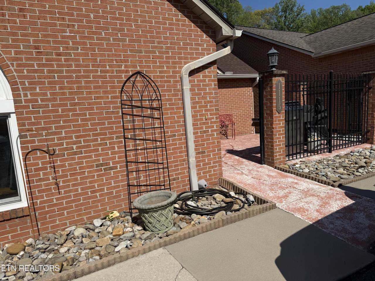 1115 Fairgrounds Court - Photo 1